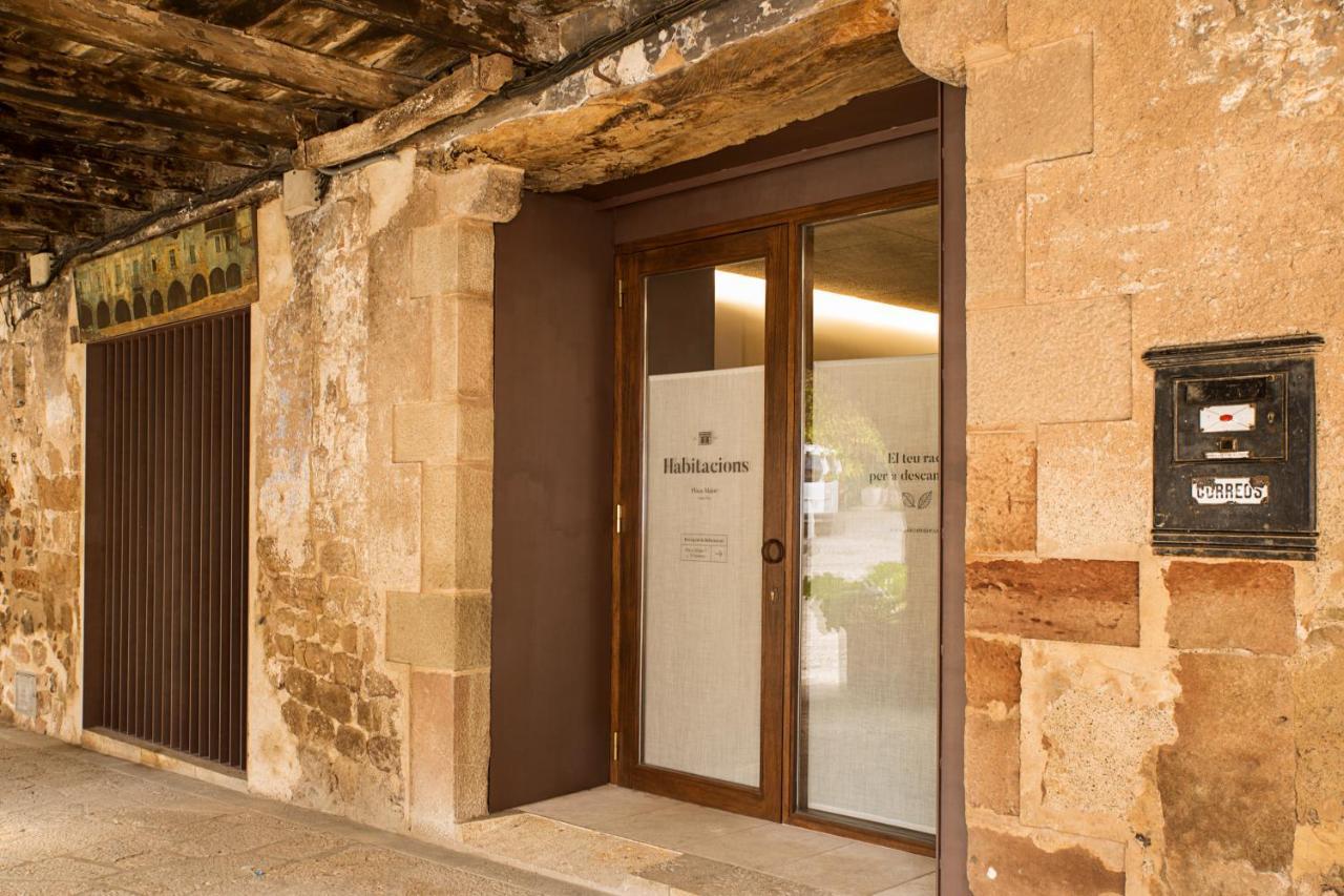 Habitacions Placa Major Santa Pau Dış mekan fotoğraf